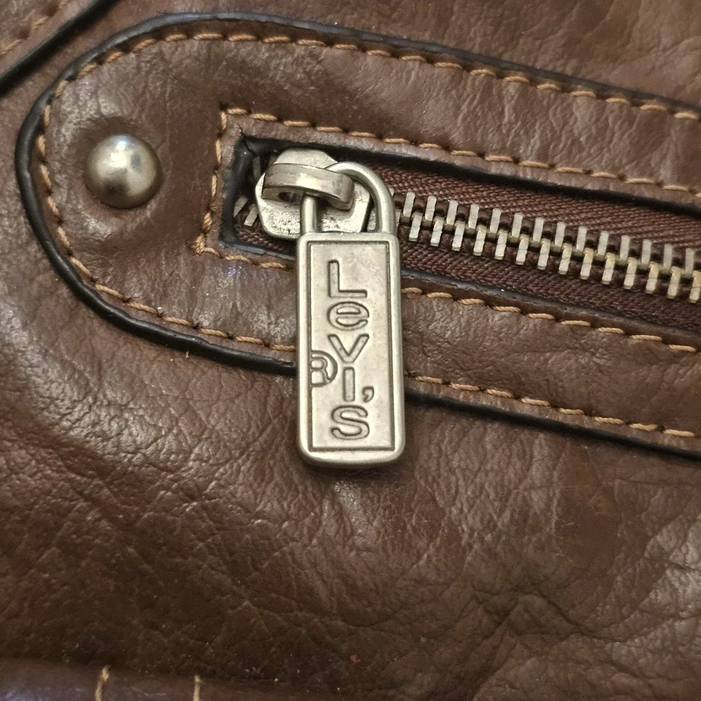 Levis pre owned